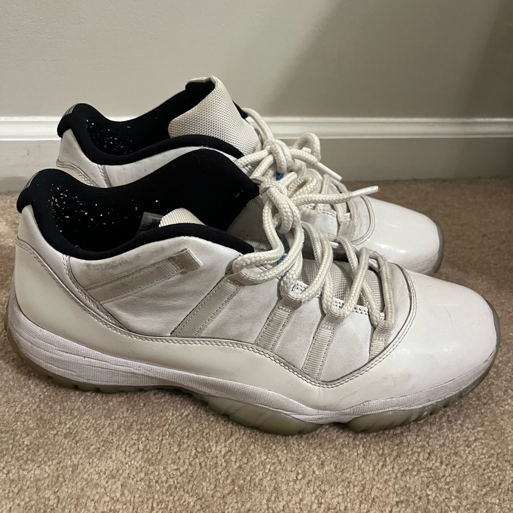 Preowned Air Jordan 11 Retro Low ‘Columbia / UNC’ – Size 12